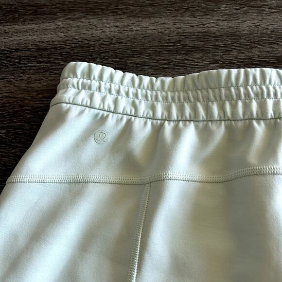 EUC Lululemon Softstreme High-Rise Lounge Shorts 4” Kohlrabi Green Size 14 Soft - Picture 9 of 15